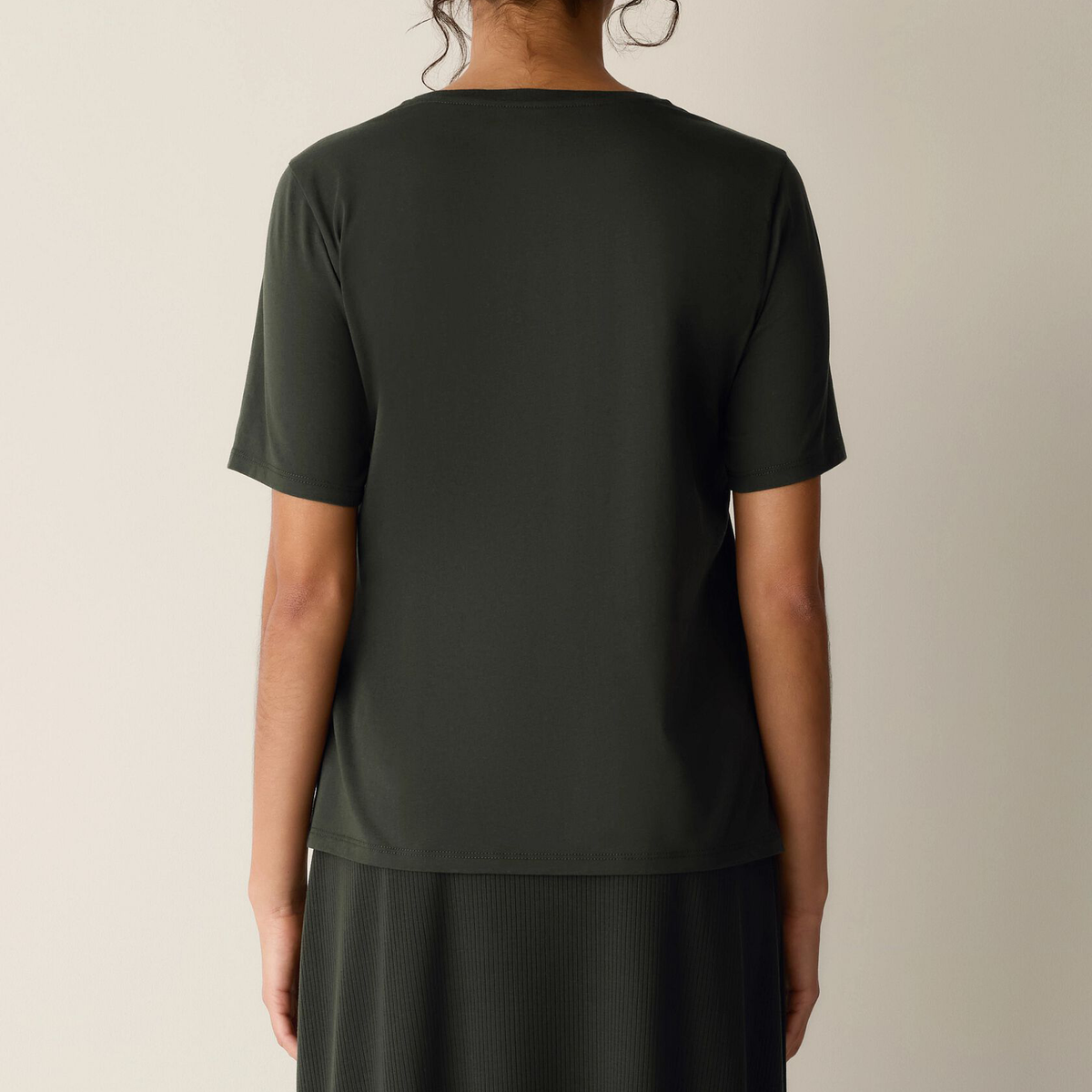 Koszulka okrągły dekolt, dopasowany fason, dzianina z bawełny Pima organicznej